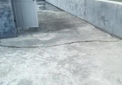 义马楼顶漏水维修公司分享下如何解决卫生间隐蔽部位漏水的问题?